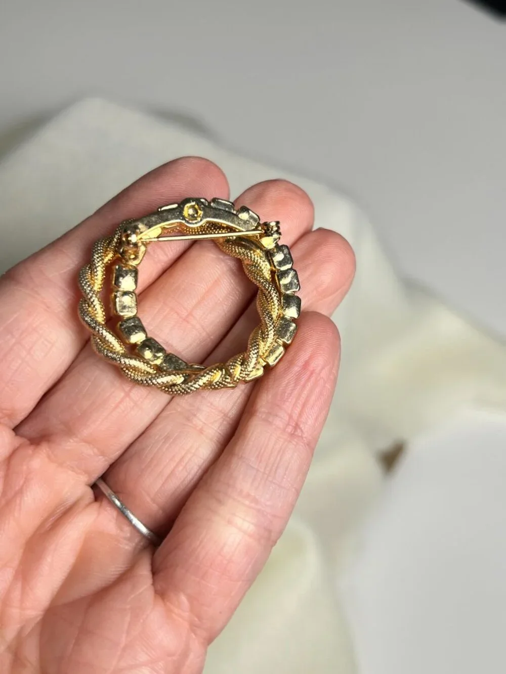 Vintage Style Gold Tone Amethyst February Rhinestone Circle Wreath Brooch